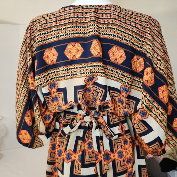 Geometric Print Kimono Sleeve V-Neck Mini Dress wit Tie Waist By Peach Love - Picture 2 of 8